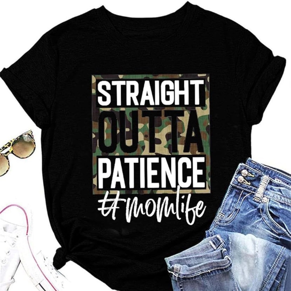 •Mom Life•Black Crew Neck Graphic T-Shirt